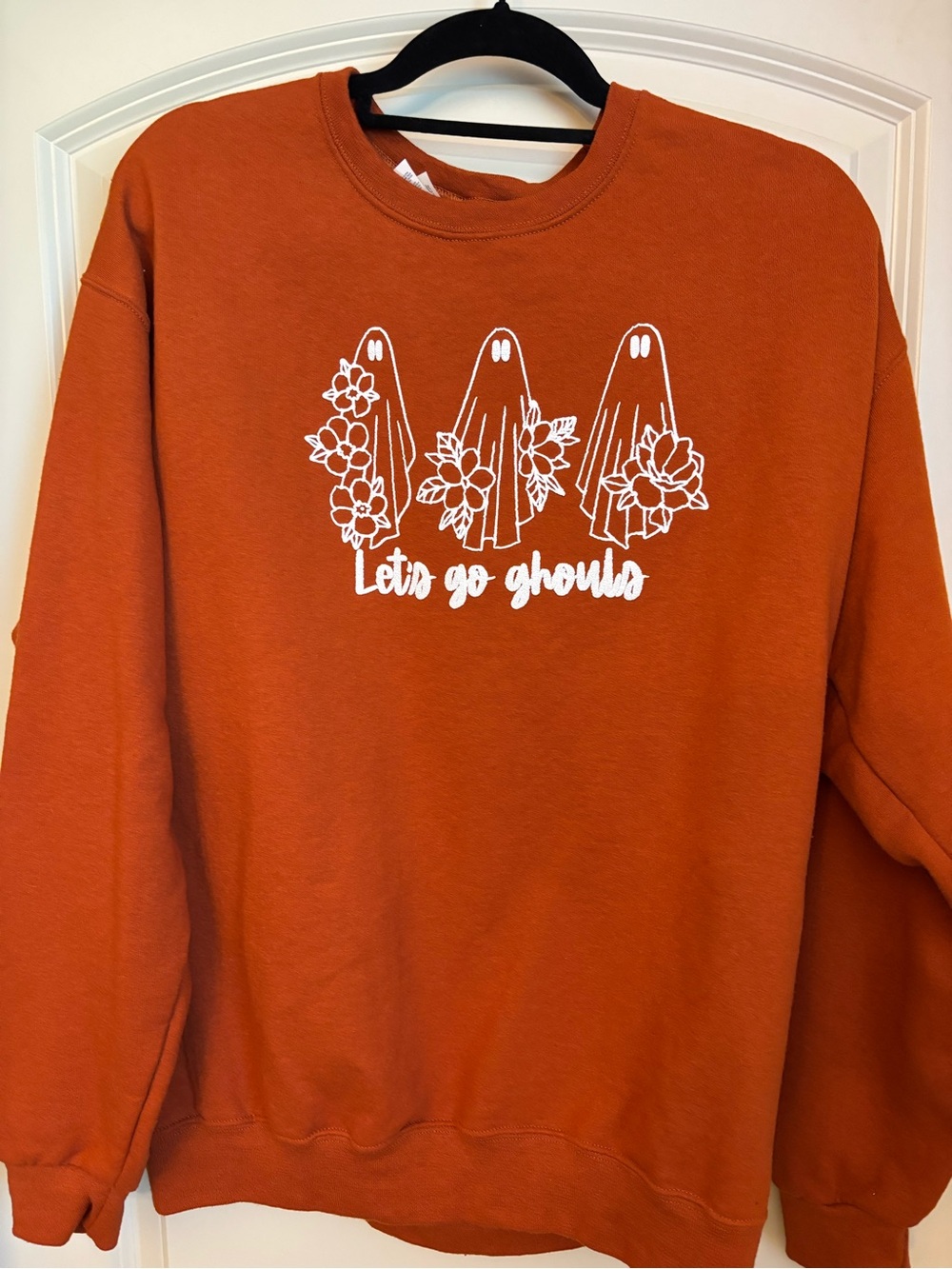 Jerzees Halloween Sweatshirt With Ghost/Ghouls Embroidered On The Front Size L